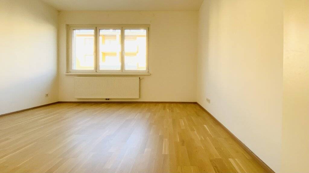 Gemütliche 2,5 Zimmerwohnung mit Loggia in Zentrumsnähe - Ansicht 2