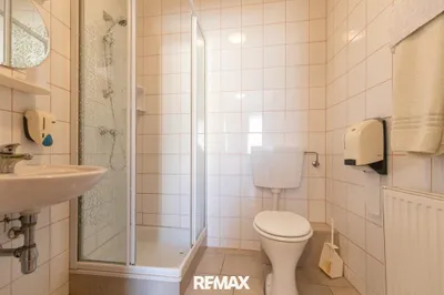Gewerbeimmobilie kaufen in Bruck an der Leitha – 1 084 m², € 649.000 – Bild 12 von 25