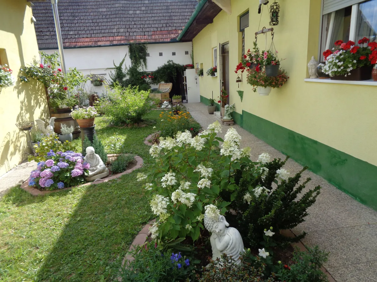 Großzügiges Landhaus - Ferienhaus mit Innengarten im Vierkanthof-Charakter in Weingraben/ Naturpark Landseer Berge für Sicherheit und Ruhesuchende - Widok 3