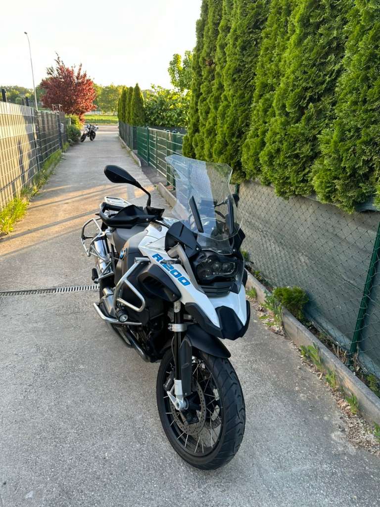 BMW R 1200 Adventure Tourer