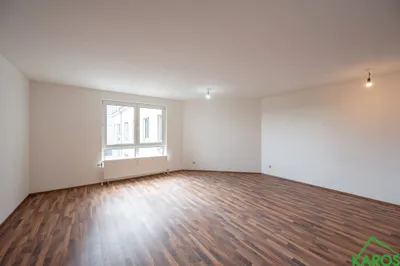 2-Room Apartment on 7th Floor, 67 m², Favoriten, Favoriten