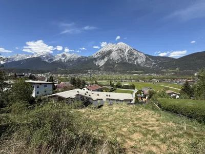 Grundstück kaufen in Innsbruck-Land – 450 m², € 305.000 – Bild 2 von 6