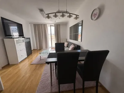 Sonnige vollmöblierte provisionsfreie Wohnung mit großzügigen Balkon im Sonnwendviertel zu vermieten