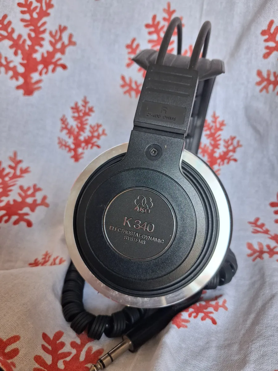 Used AKG K340 Headphones for Sale | HifiShark.com