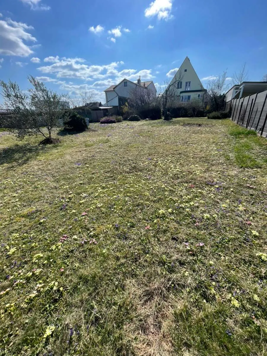 Traum-Garten in Ruhelage mit Einzäunung ggf. Anschlüsse Wasser Strom Kanal mit Mehrzahlung - Ansicht 2