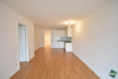 Ruhelage: Schöne 3-Zimmer-Wohnung mit Loggia in Augartennähe – Bild 3