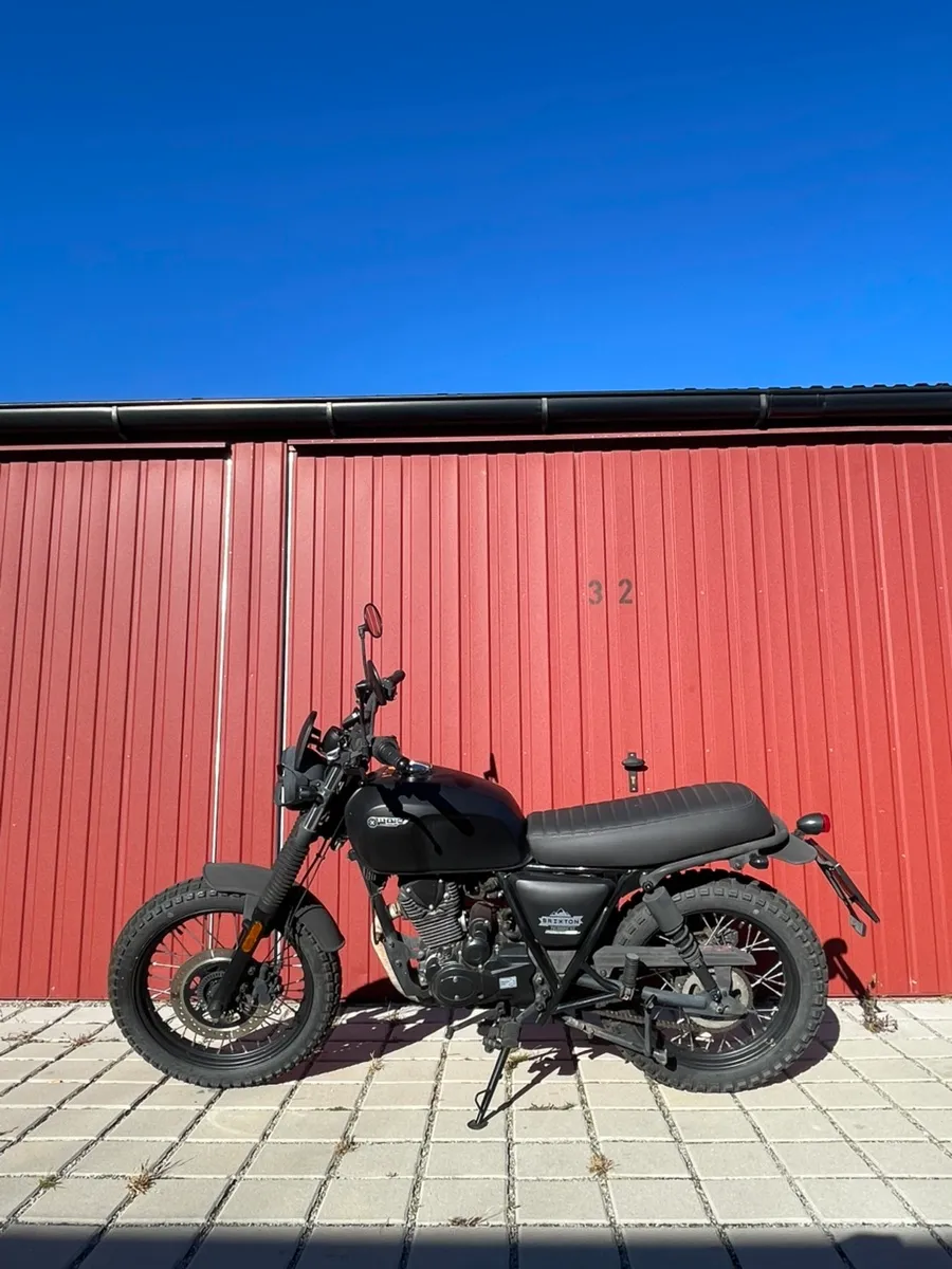 Brixton BX125