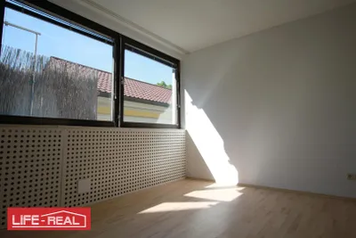 Gewerbeimmobilie mieten in Linz – 152 m², € 1.494 – Bild 2 von 14