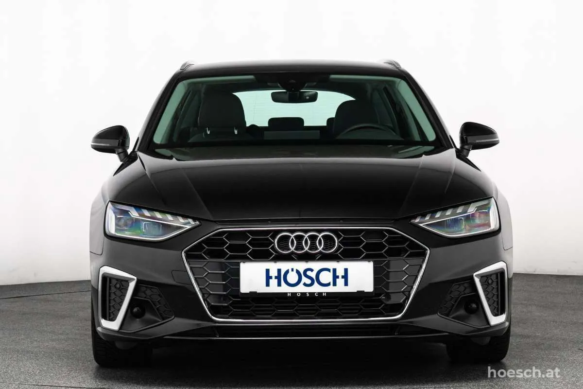 Audi A4 2024 photo 2