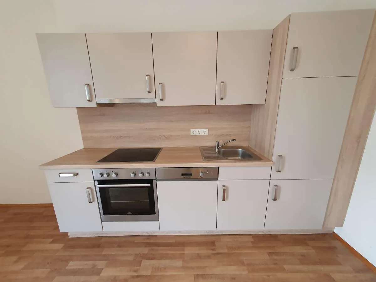 Betreutes Wohnen: Charmante Altbauwohnung mit Terrasse und betreutem Wohnen - Ansicht 3