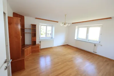 6-Zimmer-Haus mieten in Ried im Innkreis – 115 m², € 1.350 – Bild 3 von 11