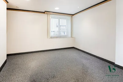 Gewerbeimmobilie mieten in Kitzbühel – 172 m², € 3.800 – Bild 8 von 17