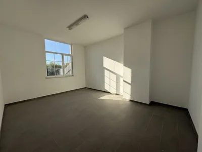 Gewerbeimmobilie mieten in Wiener Neustadt Land – 25 m², € 215 – Bild 3 von 13