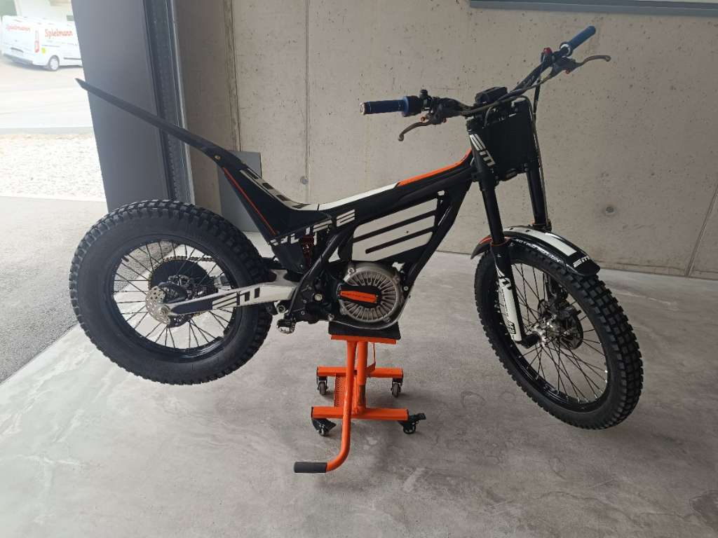 Electric Motion Epure Race Trial