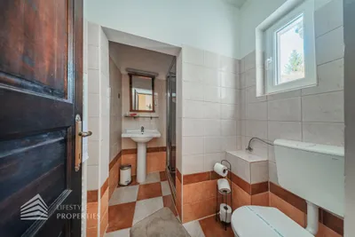8-Zimmer-Gewerbeimmobilie mieten in Bruck-Mürzzuschlag – 1 390 m², € 5.300 – Bild 91 von 98