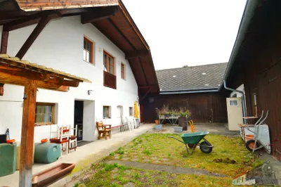 13-Zimmer-Gewerbeimmobilie kaufen in Neunkirchen – 318,6 m², € 520.000