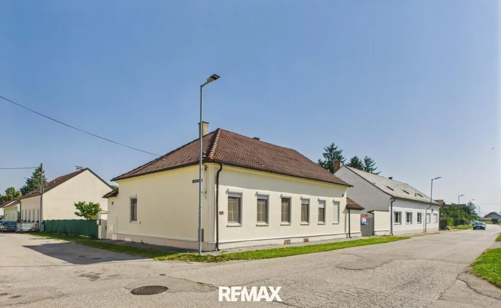 Charmantes Einfamilienhaus mit viel Potenzial in Neunkirchen, zu kaufen! - Widok 2