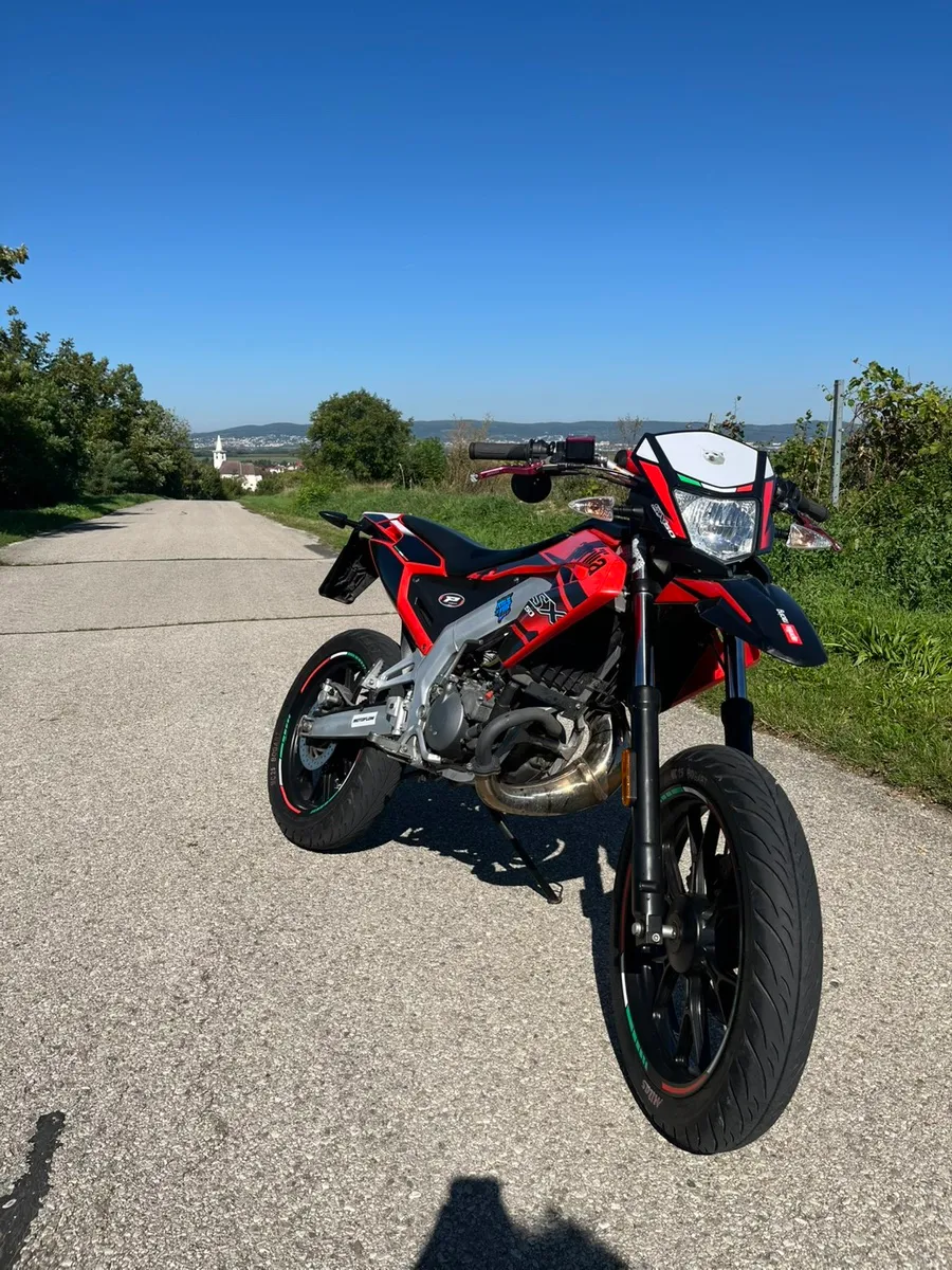Aprilia SX