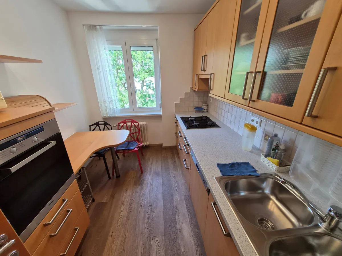 WOHNUNG IM 4. LIFTSTOCK MIT SEHR GUTER INFRASTRUKTUR - Widok 2