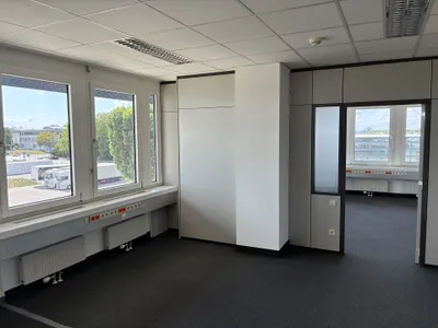Gewerbeimmobilie mieten in Bruck an der Leitha – 174 m², € 2.088 – Bild 1 von 9