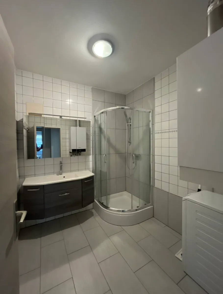 Neu renovierte und möblierte Wohnung Leoben - Ansicht 3