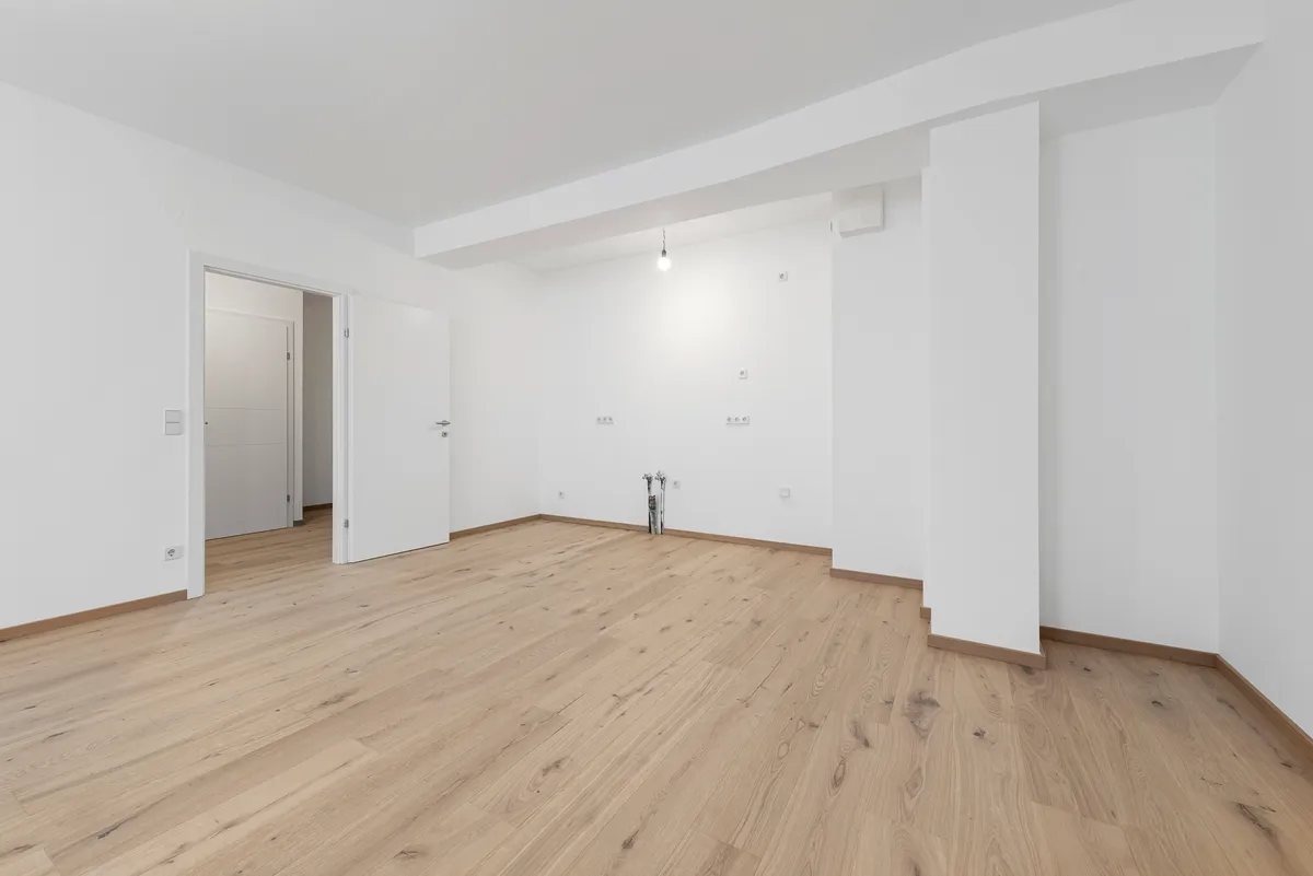 PROVISIONSFREI! STILVOLL SANIERTE 2-ZIMMER SINGLE-/ PÄRCHENWOHNUNG MIT LOGGIA (ca. 62 m² Wohnfläche + 5 m² Loggia) DIREKT AM KONGRESSPARK / NÄHE HERNALSER HAUPTSTRASSE UND PERFEKTER ÖFFENTLICHER VERKEHRSANBINDUNG – pohled 3