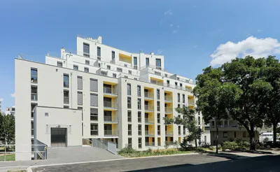 PRIVATE & EXKLUSIVE FEIERABENDSONNE - SÜDWEST DACHTERRASSE MIT ELEKTRONISCHEN AUßENJALOUSIEN UND FUßBODENKÜHLUNG – Bild 3