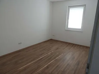 7-Zimmer-Gewerbeimmobilie kaufen in Wiener Neustadt – 353 m², € 670.000 – Bild 17 von 39