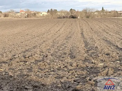 Grundstück kaufen in Korneuburg – 23 265 m² – Bild 1 von 2
