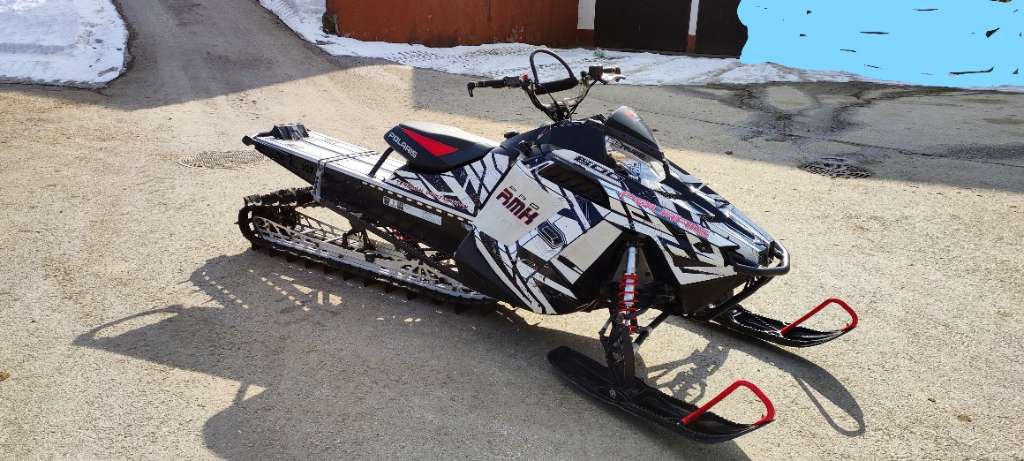 Polaris Schneemobil