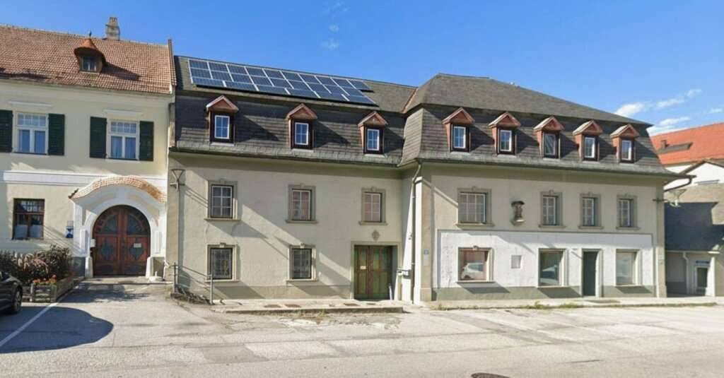 Stadthaus mit Entwicklungspotenzial im Zentrum von Aspang für Anleger oder zur Eigennutzung - Ansicht 2
