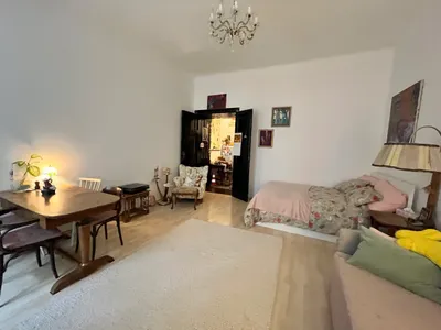 (reserviert) Entzückende Altbauwohnung Mariahilf – Bild 2