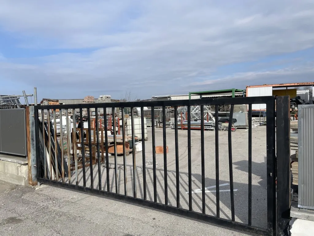 Vielseitig nutzbarer Lager- und Stellplatz ca. 800m² auf Industrieareal zu vermieten (FS Platz) - Ansicht 3