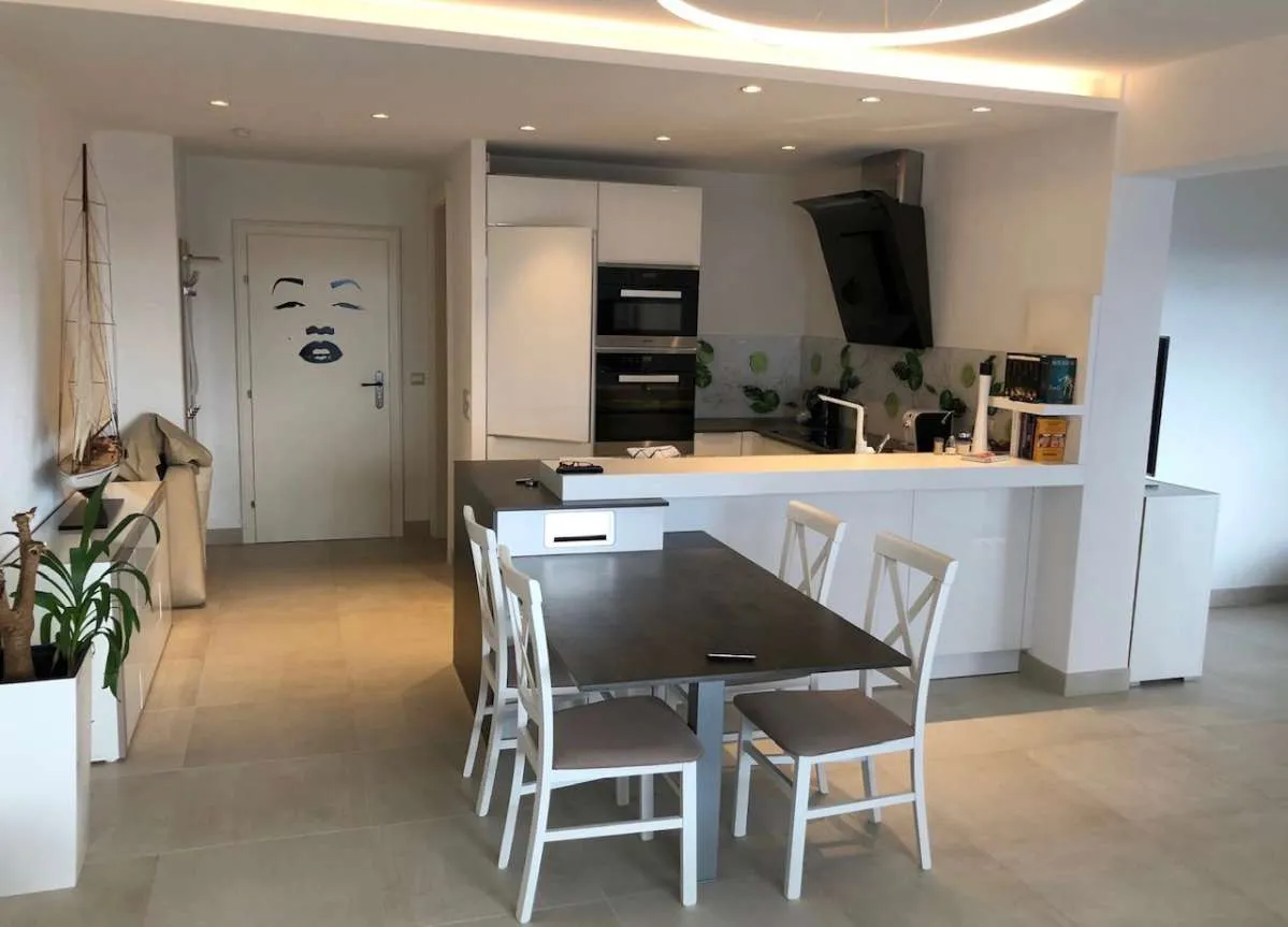 Wohnung mit Panoramalage Seeblick - Ansicht 2