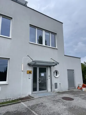 5-Zimmer-Gewerbeimmobilie mieten in Baden – 120 m², € 1.781 – Bild 5 von 17