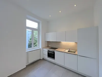 Sanierte 2-Zimmer-Altbauwohnung I WG geeignet – Bild 3
