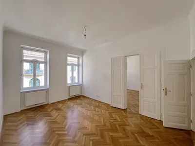 Sanierte 2-Zimmer-Altbauwohnung I WG geeignet – Bild 2