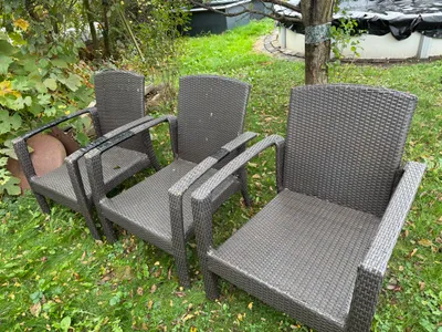 Zu verschenken: Gartenstühle / Sessel - Gartenmöbel (Zustand: Gebraucht)