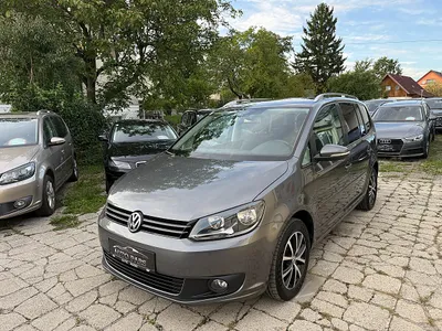 VW Touran 1.6 TDI Comf.ANHÄNGERKUPP.-NAVI-1/3 ZINS...