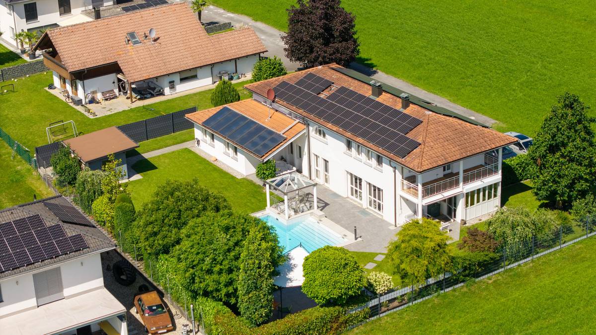 Arbeiten mit Stil. Wohnen mit Niveau. Exklusive Villa mit Praxis- oder Büro in Lauterach, Lauterach