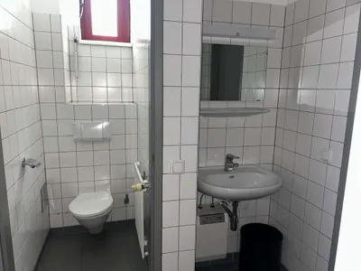 Gewerbeimmobilie mieten in Wien – 248 m², € 15 – Bild 3 von 9