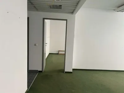 Gewerbeimmobilie mieten in Wien – 248 m², € 15 – Bild 9 von 9