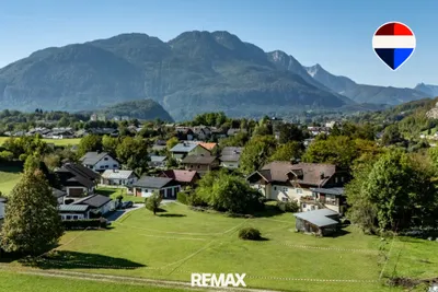 Grundstück kaufen in Gmunden – 550 m², € 247.500 – Bild 1 von 9