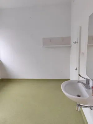 12-Zimmer-Gewerbeimmobilie mieten in Neusiedl am See – 474 m², € 13 – Bild 8 von 22