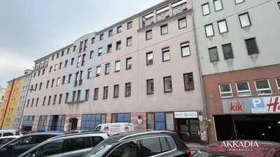 9-Zimmer-Gewerbeimmobilie mieten in Wien – 360 m², € 4.999 – Bild 2 von 14