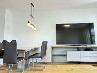 VIC / UNO | MÖBLIERTE KLIMATISIERTE Wohnung, 2 Schlafzimmer, Garagenplatz - FURNISHED, AC APARTMENT, 2 BR, PARKING - - - , 2 , – Bild 3