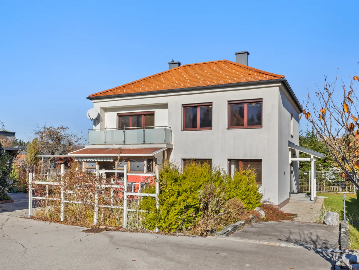 Karawankenblick: Haus mit 2 Wohneinheiten auf 1.205 m² Grund - privat, Ferlach