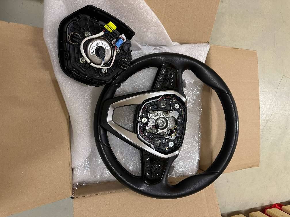 Lenkrad mit Airbag BMW G30 Facelift LCI Lenkrad Vibration, 170,- (3100 St. Plten) - willhaben Lenkrad mit Airbag BMW G30 Facelift LCI Lenkrad Vibration, 170,- (3100 St. Plten) - willhaben