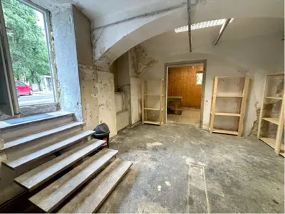 Gewerbeimmobilie kaufen in Wien – 151 m², € 110.000