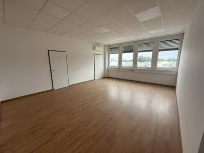 4-Zimmer-Gewerbeimmobilie mieten in Baden – 208 m², € 3.010 – Bild 11 von 12